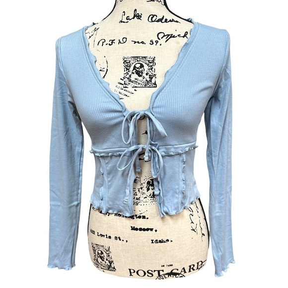 Kimchi Blue Urban Outfitters Light Blue Ribbed Ruffled Top XS - Picture 3 of 8